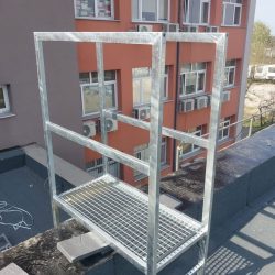 Drabina z koszem plus przejście przez Attykę